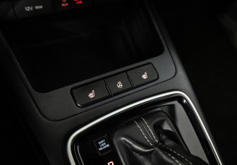 Подержанный автомобиль Kia Rio Hatchback 2018 года (17 фото)