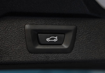 Подержанный автомобиль BMW X5 2017 года (31 фото)