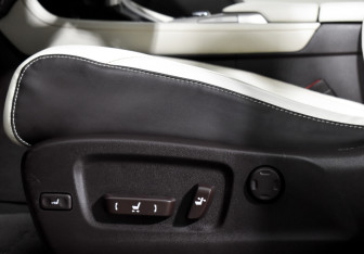 Подержанный автомобиль Lexus RX 2016 года (12 фото)