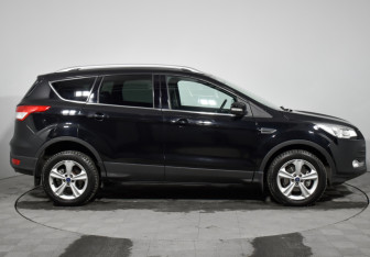 Подержанный автомобиль Ford Kuga 2014 года (4 фото)