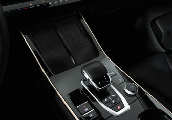 Подержанный автомобиль Omoda C5 2023 года (17 фото)