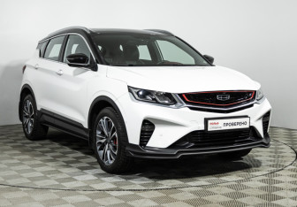 Подержанный автомобиль Geely Coolray 2022 года (3 фото)