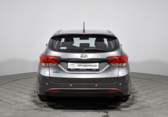 Подержанный автомобиль Hyundai i40 Wagon 2013 года (6 фото)