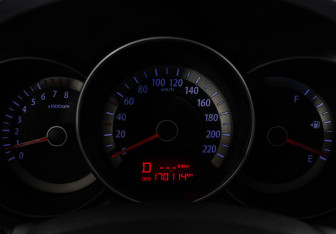 Подержанный автомобиль Kia Cerato Sedan 2009 года (15 фото)