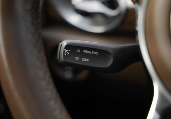 Подержанный автомобиль Porsche Cayenne 2015 года (19 фото)