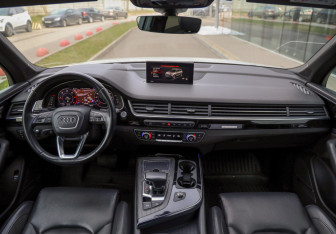 Подержанный автомобиль Audi Q7 2018 года (11 фото)