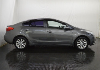 Подержанный автомобиль Kia Cerato Sedan 2013 года (4 фото)