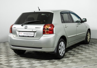 Подержанный автомобиль Toyota Corolla Hatchback 2006 года (5 фото)