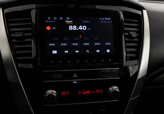 Подержанный автомобиль Mitsubishi Pajero Sport 2021 года (15 фото)