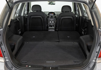 Подержанный автомобиль Opel Antara 2008 года (22 фото)