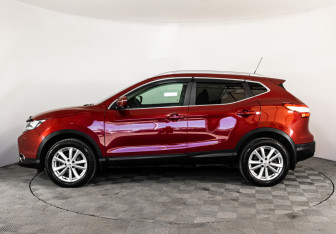 Подержанный автомобиль Nissan Qashqai 2014 года (8 фото)
