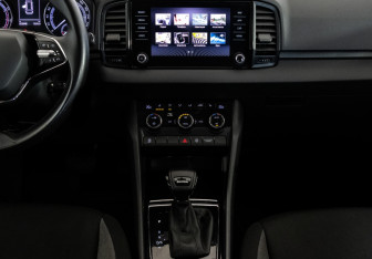 Подержанный автомобиль Skoda Karoq 2020 года (13 фото)