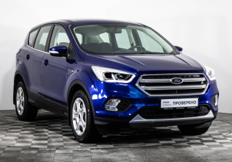 Подержанный автомобиль Ford Kuga 2017 года (3 фото)