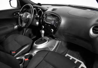 Подержанный автомобиль Nissan Juke 2014 года (12 фото)