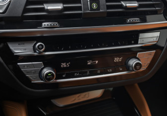 Подержанный автомобиль BMW X4 2020 года (22 фото)