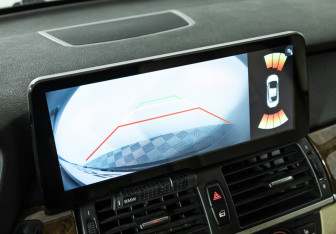 Подержанный автомобиль BMW X5 2007 года (16 фото)