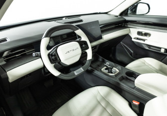 Подержанный автомобиль Jetour Dashing 2023 года (11 фото)