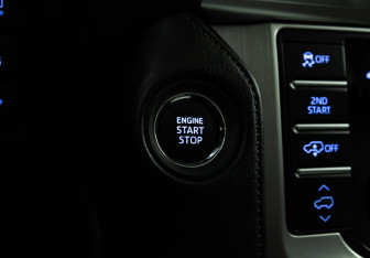 Подержанный автомобиль Toyota Land Cruiser Prado 2017 года (26 фото)