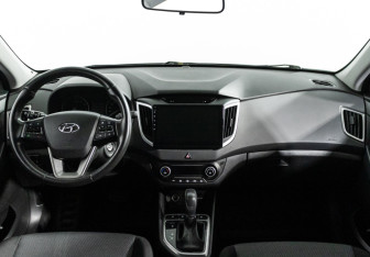 Подержанный автомобиль Hyundai Creta 2017 года (13 фото)