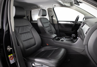 Подержанный автомобиль Volkswagen Touareg 2011 года (11 фото)