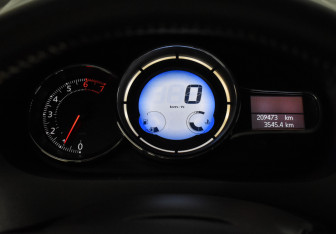 Подержанный автомобиль Renault Megane Hatchback 2013 года (17 фото)