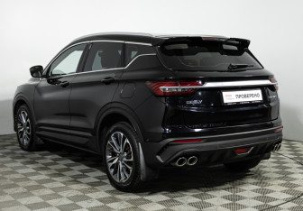 Подержанный автомобиль Geely Coolray 2023 года (7 фото)