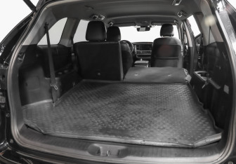 Подержанный автомобиль Toyota Highlander 2018 года (32 фото)