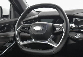 Подержанный автомобиль Geely Preface 2024 года (14 фото)