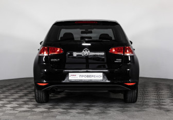 Подержанный автомобиль Volkswagen Golf Hatchback 2013 года (6 фото)