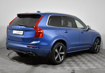 Подержанный автомобиль Volvo XC90 2018 года (5 фото)