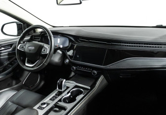 Подержанный автомобиль Omoda S5 2023 года (9 фото)