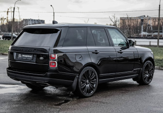 Подержанный автомобиль Land Rover Range Rover 2021 года (6 фото)
