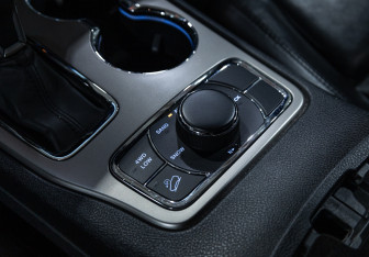 Подержанный автомобиль Jeep Grand Cherokee 2019 года (18 фото)