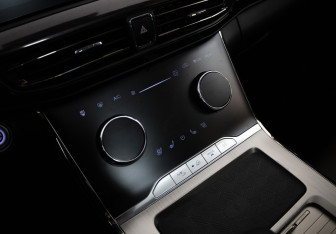 Подержанный автомобиль Exeed VX 2023 года (21 фото)