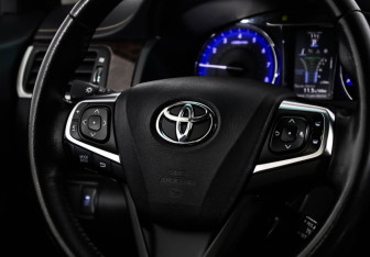 Подержанный автомобиль Toyota Camry Sedan 2016 года (12 фото)