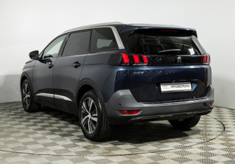 Подержанный автомобиль Peugeot 5008 Suv 2018 года (7 фото)