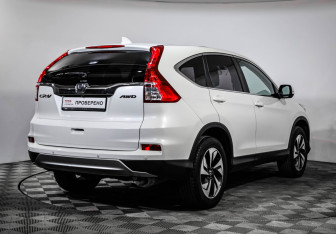 Подержанный автомобиль Honda CR-V 2015 года (5 фото)
