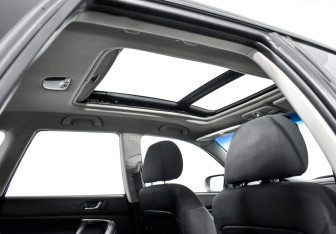 Подержанный автомобиль Subaru Outback Wagon 2004 года (17 фото)