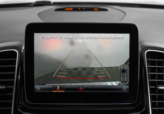 Подержанный автомобиль Mercedes-Benz GLE 2017 года (18 фото)