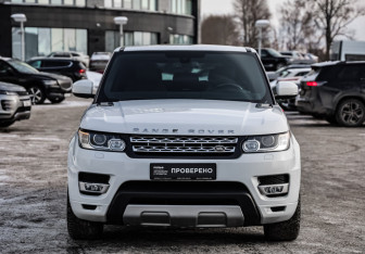 Подержанный автомобиль Land Rover Range Rover Sport 2016 года (3 фото)