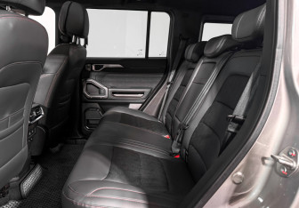 Подержанный автомобиль Jetour T2 2024 года (13 фото)