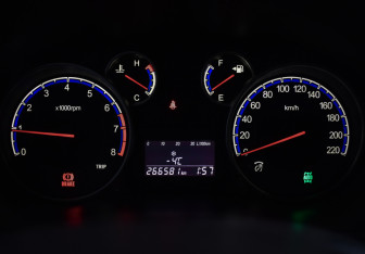 Подержанный автомобиль Suzuki SX4 Hatchback 2011 года (19 фото)