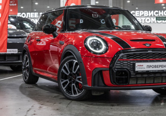 Подержанный автомобиль MINI Hatch 2021 года (6 фото)