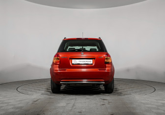 Подержанный автомобиль Suzuki SX4 Hatchback 2006 года (6 фото)