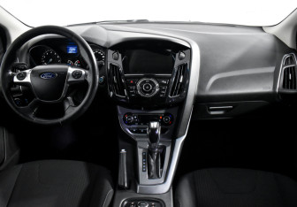 Подержанный автомобиль Ford Focus Wagon 2013 года (14 фото)