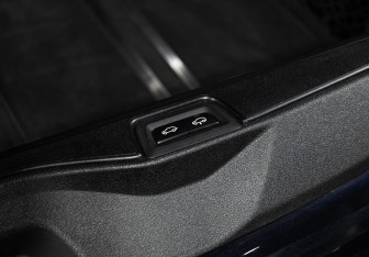 Подержанный автомобиль BMW X5 2020 года (28 фото)