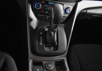 Подержанный автомобиль Ford Kuga 2017 года (18 фото)