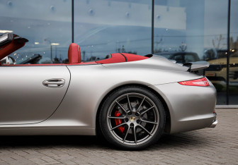 Подержанный автомобиль Porsche 911 Convertible 2013 года (18 фото)