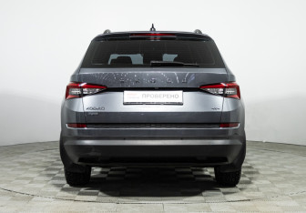 Подержанный автомобиль Skoda Kodiaq 2021 года (6 фото)
