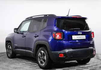 Подержанный автомобиль Jeep Renegade 2017 года (7 фото)